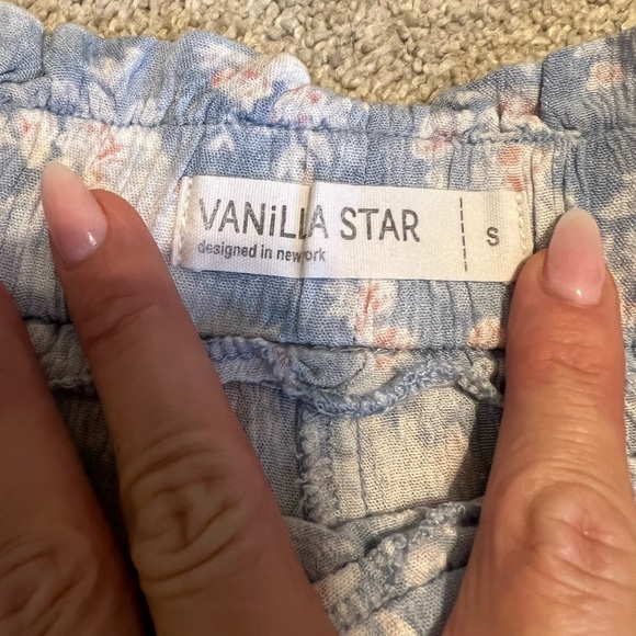 Blue/white Floral Shorts - Picture 2 of 2